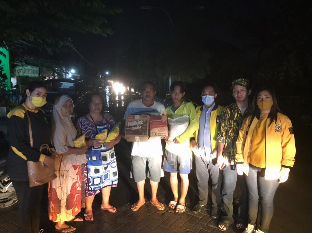 Golkar Sambangi Korban Banjir di Kota Semarang