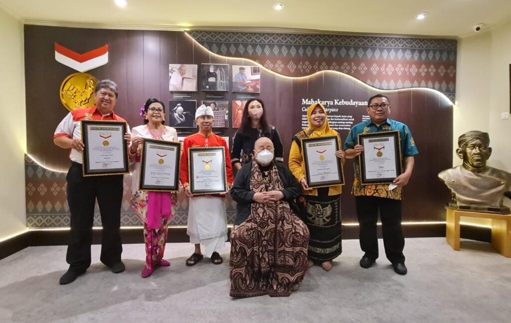 Anggotanya Terbesar di Dunia, SMSI Terima Rekor MURI, Jaya Suprana: Kami Bangga!