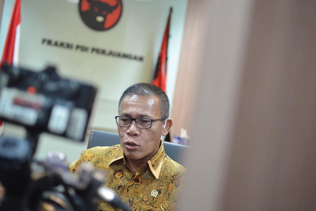 BBHAR PDIP Jakpus: Masinton Pasaribu Tak Layak Diadukan ke MKD Gegara Brutus dalam Istana