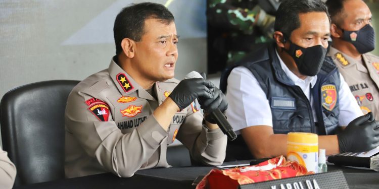 Kapolda Jateng Ngamuk Polisi Selingkuh Istri TNI: PTDH, Upacarakan Nggak Usah Banding