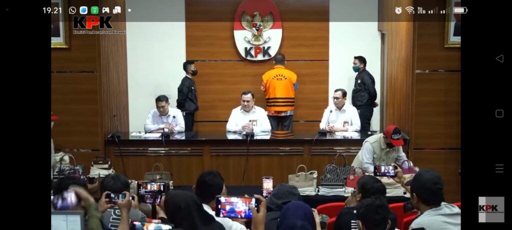 KPK Itu Lembaga Negara atau Lembaga Penguasa?