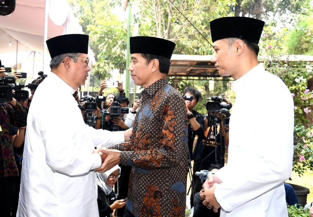 Semua Atas Petunjuk Sang Dalang