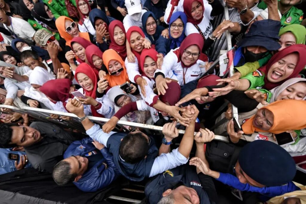 La Ode Bashir: Gelorakan Satu Rumah Satu Banner dan Satu Rumah Satu Stiker