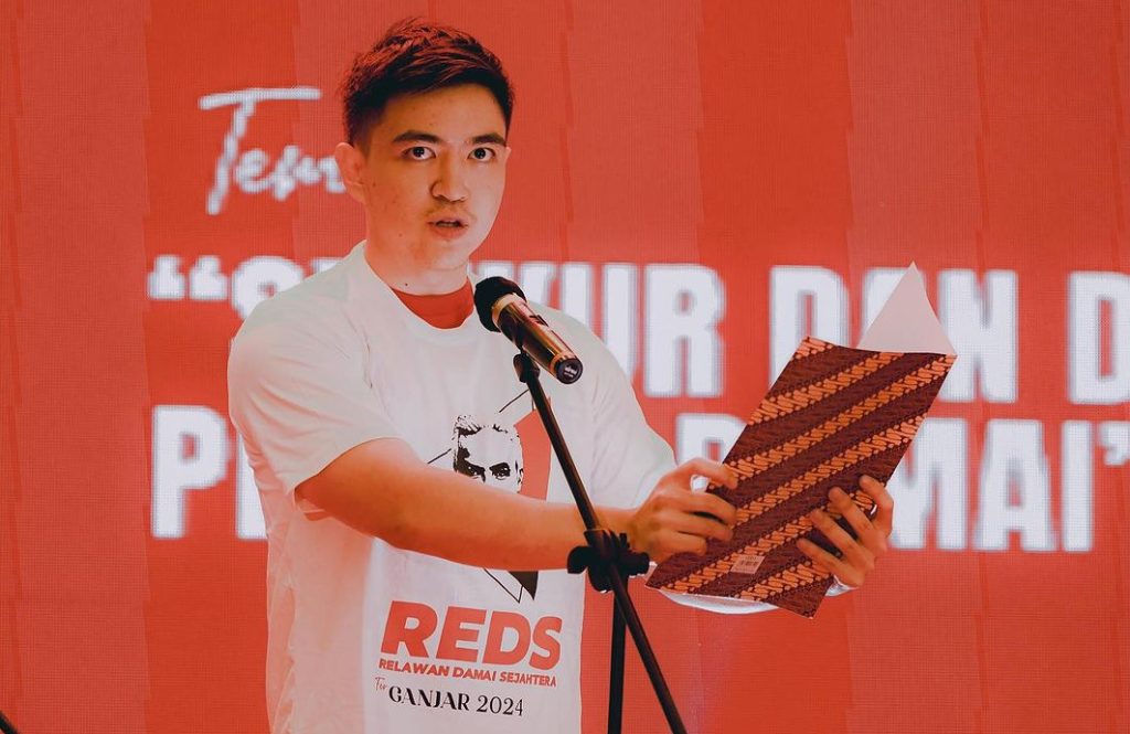 Lantang! Greivance Lumoindong Bacakan Ikrar Sumpah Pemuda, Capres Ganjar Mengikutinya