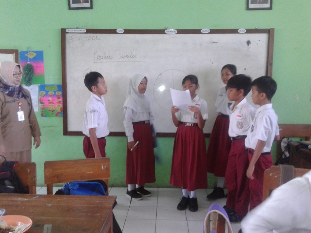 Melatih Motorik Berpikir Dan Publik Speaking Dengan Peerteaching