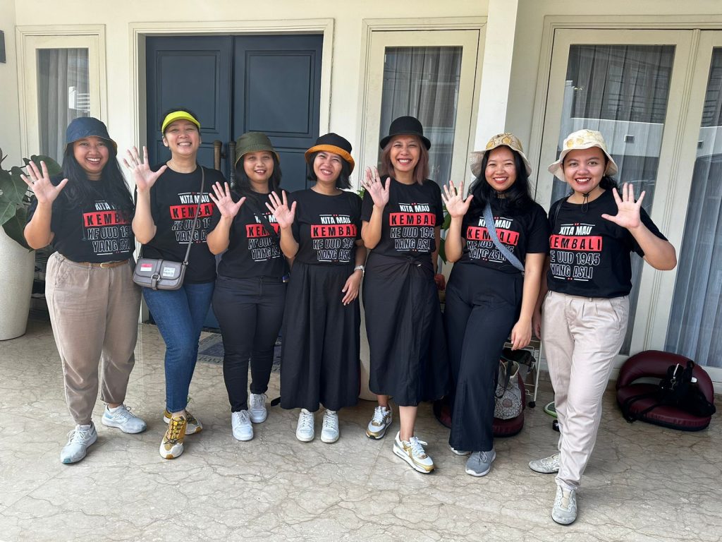 Selamatkan Indonesia Lewat Jalan Keheningan, Saatnya Kembali Pada UUD 1945 Yang Asli