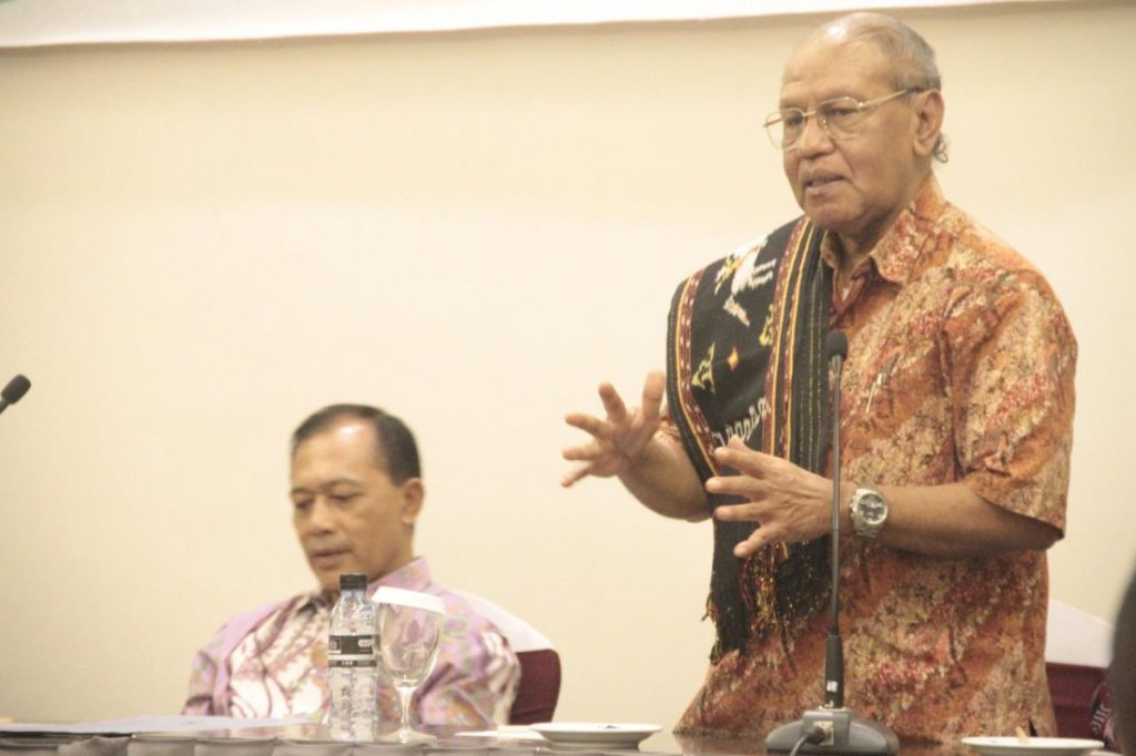 Aku Memanggilnya Kledeng