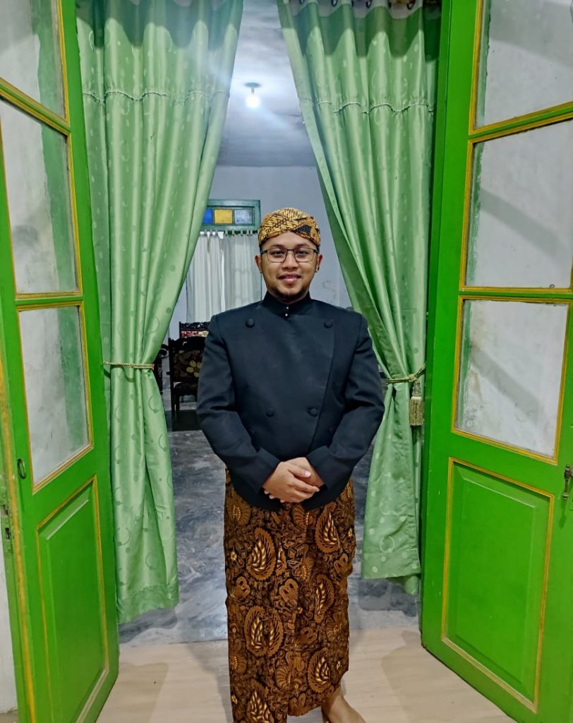 Profil M. Ulil Haq, Tokoh Muda Pengabdi Masyarakat