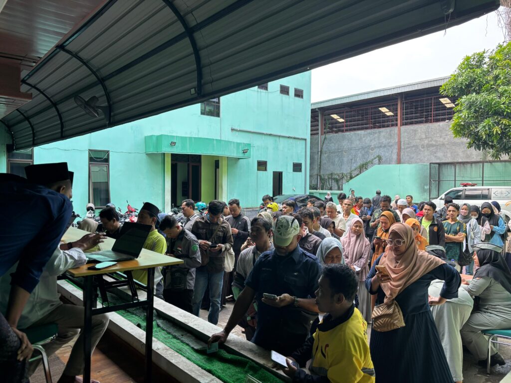 Jalan Sehat Santri di Semarang, PWNU Jateng Ajak Warga Jaga Kerukunan Jelang Pilkada 2024