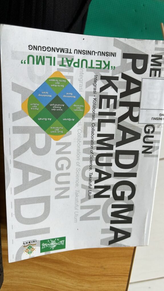 Membangun Paradigma Kelimuan Ketupat Ilmu