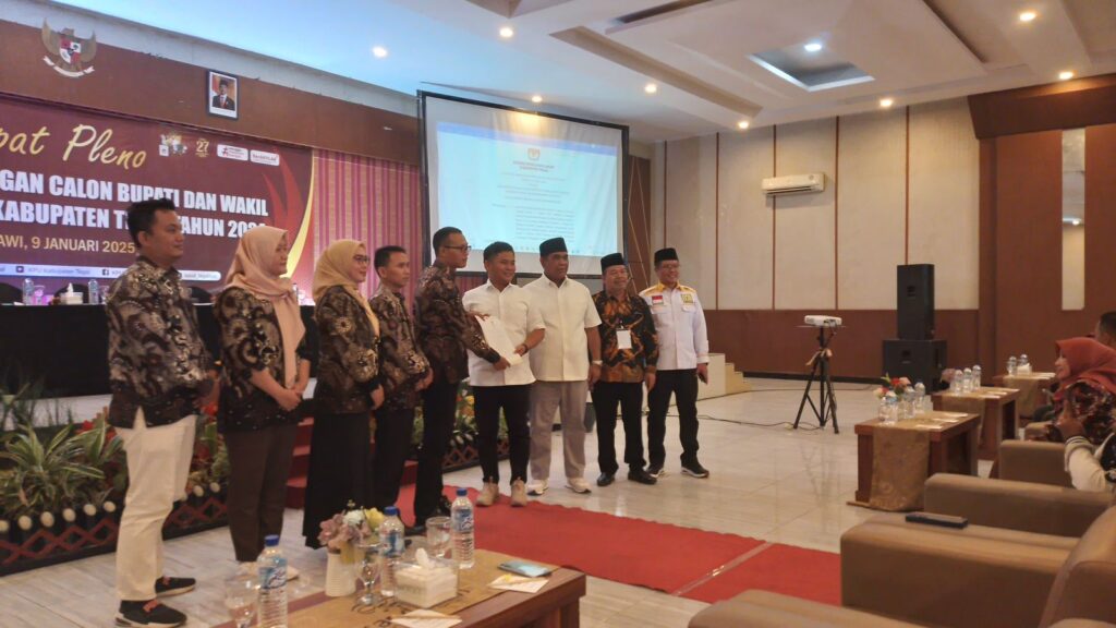 Pasangan Ischak-Kholid Resmi Jadi Bupati Tegal Periode 2025-2029