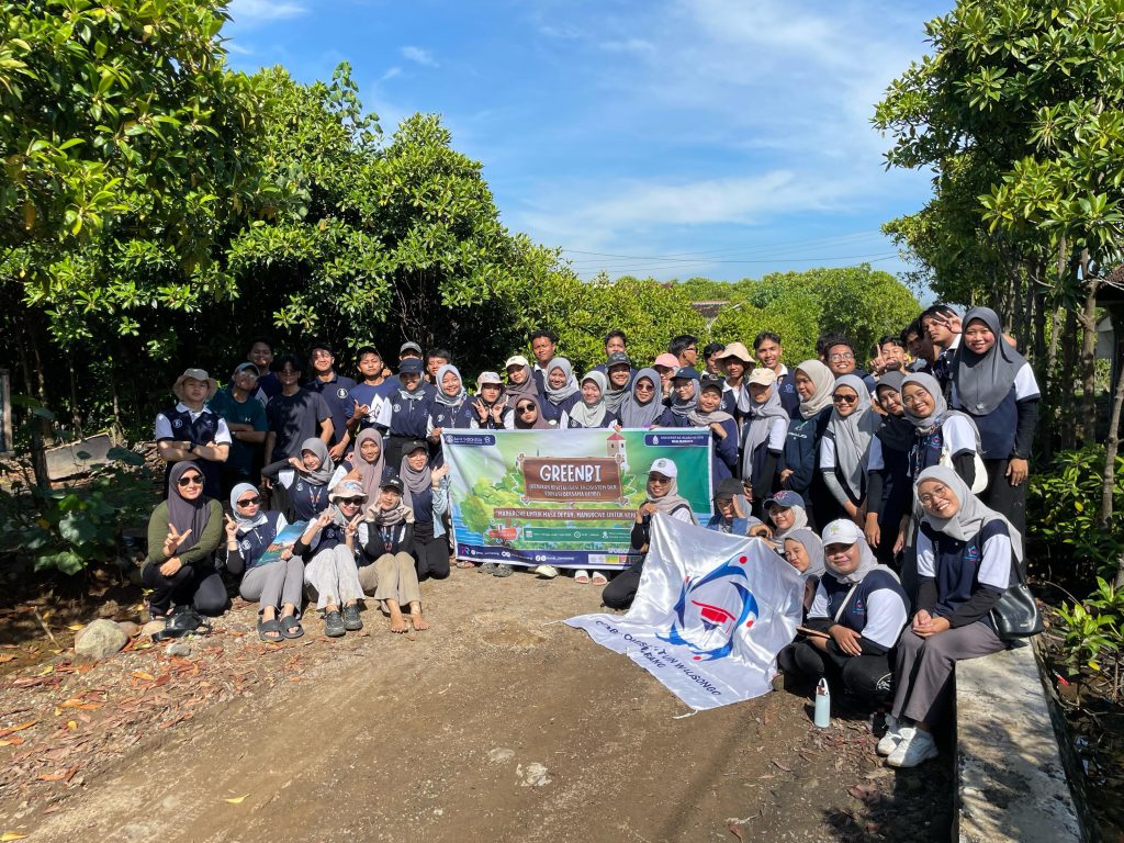Aksi Nyata GenBI UIN Walisongo Sadarkan Mahasiswa Jaga Lingkungan Masa Depan