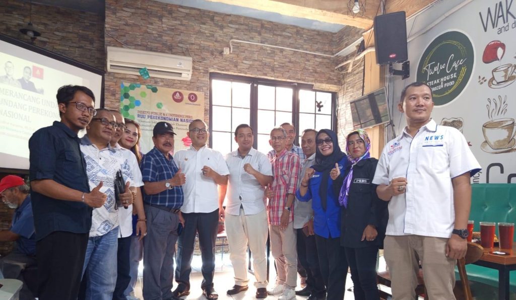 Revolusi Pemikiran Dengan UU Perekonomian Nasional