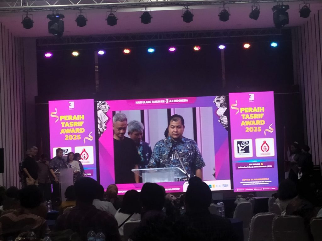 LBH Padang dan SPCI Terima Tasrif Award 2025, Pantang Menyerah dari Situasi Represif