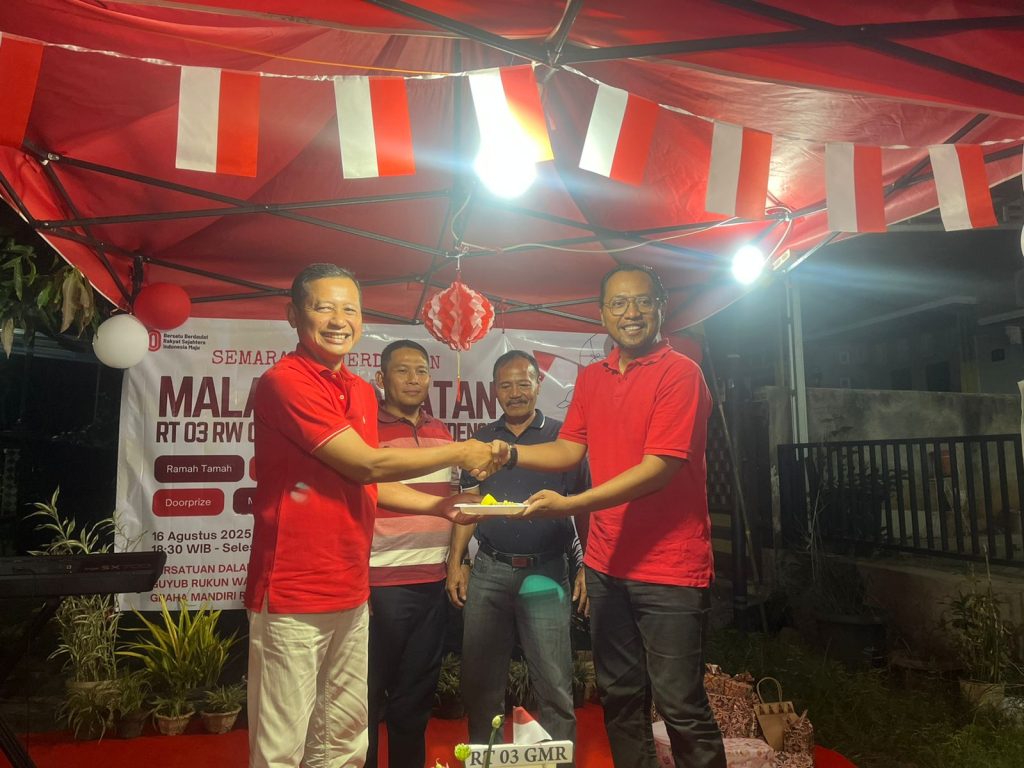Malam Tirakatan, RT 3 RW 7 Graha Mandiri Residence Serah Terima Jabatan