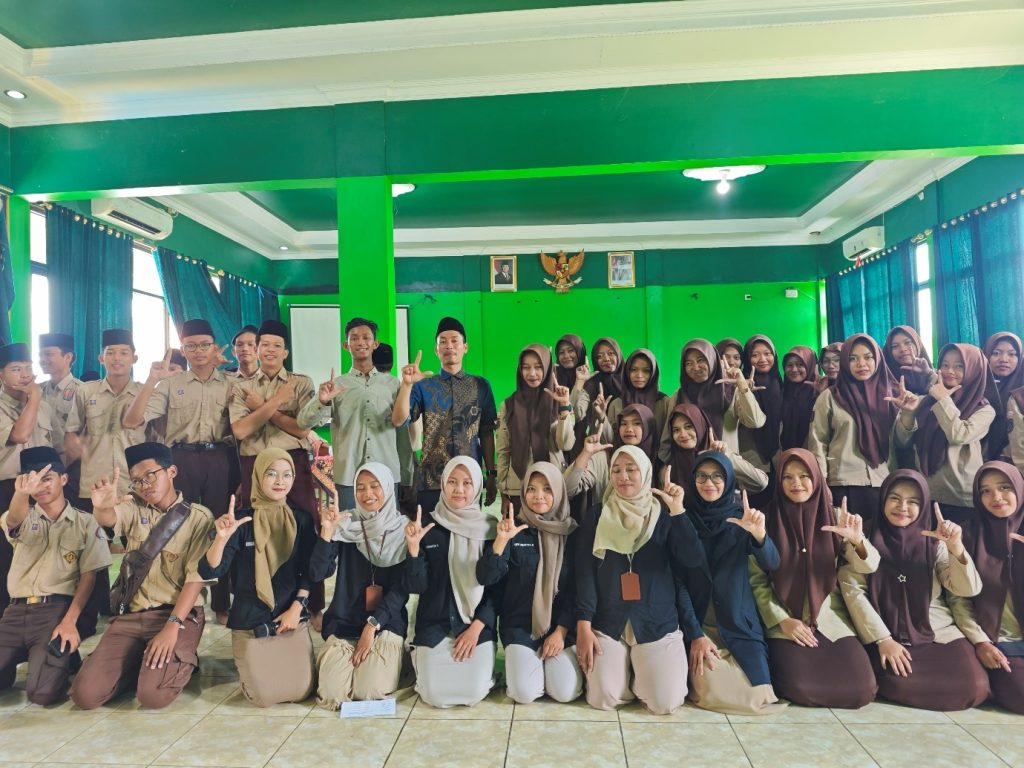 PDKN Semarang Raya Goes To School di Grobogan, Edukasi Beasiswa Kuliah