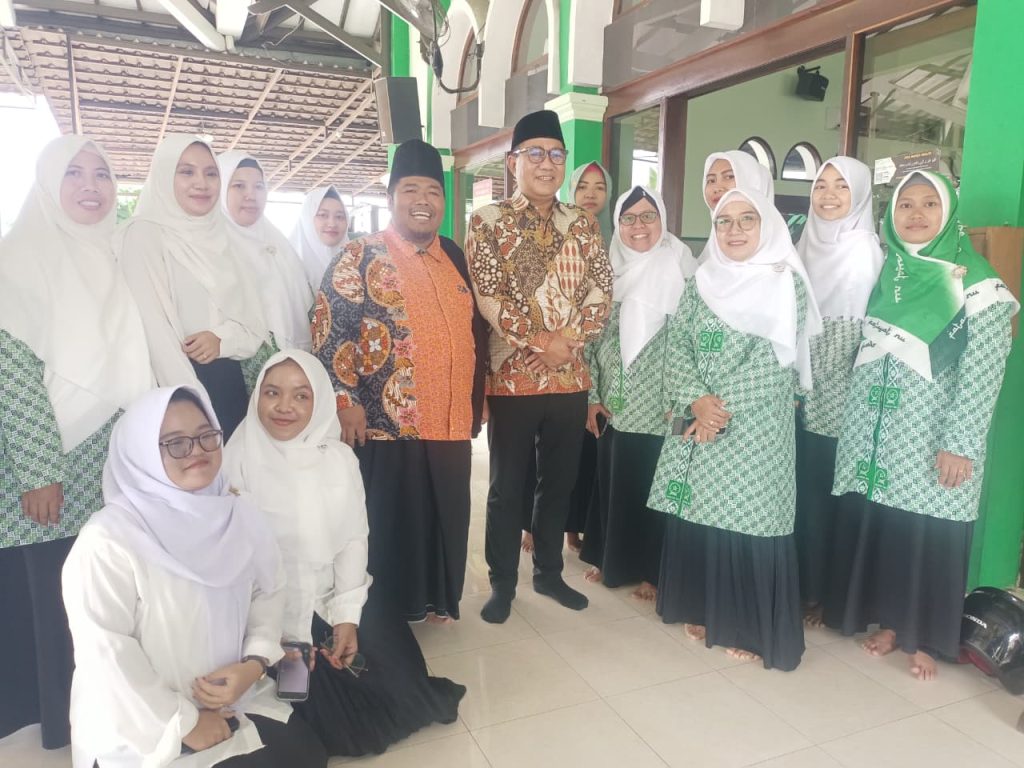 Lecehkan Kiai dan Pesantren, Gus Maksum Sesalkan Program Trans 7