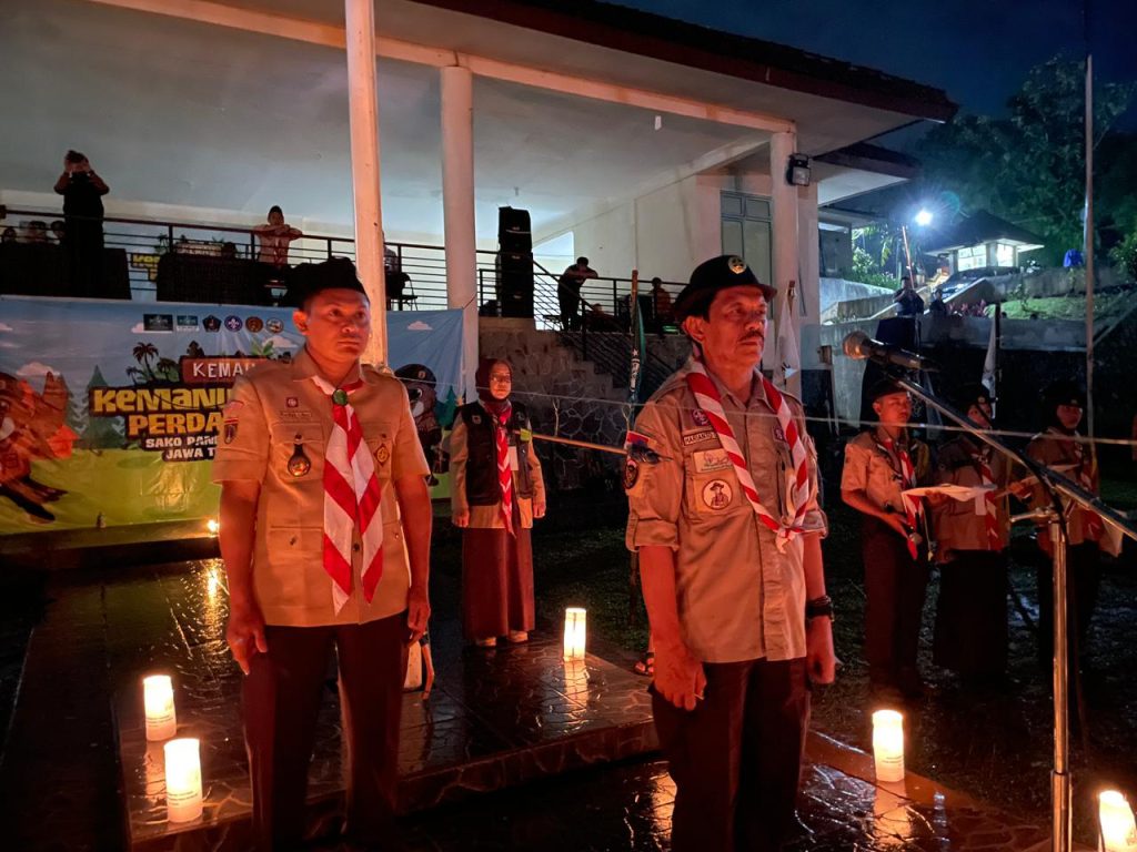 Api Unggun dan Penutupan Resmi Kemah Kemanusiaan oleh Sekjen Ma’arif PBNU