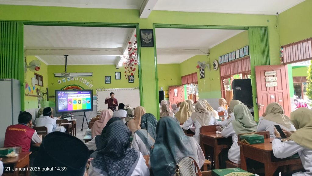 IHT KKG Gugus Dewi Kunthi Gunungpati Kaji Strategi Literasi Digital dan AIed