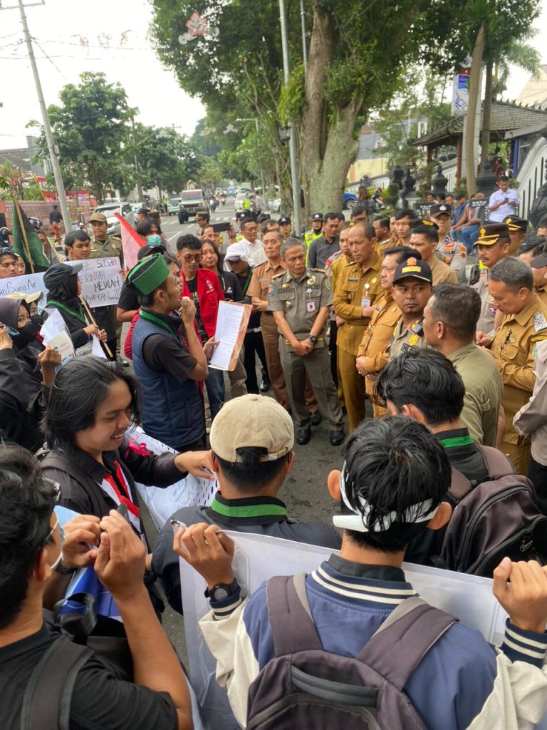 Wali Kota Salatiga Tolak Tanda Tangan Pakta Rakyat