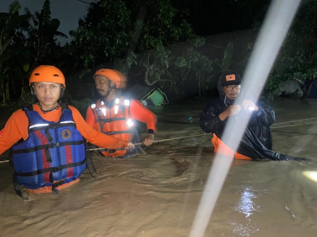 Pemkot Semarang Gercep Tangani Banjir di Rowosari dan Meteseh, Tembalang