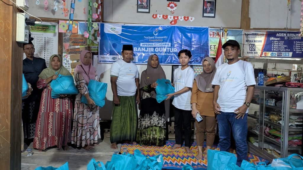 Banjir di Trimulyo Demak, NHF Salurkan Bantuan ke Warga Terdampak, Siap Bangun Kembali Rumah Roboh