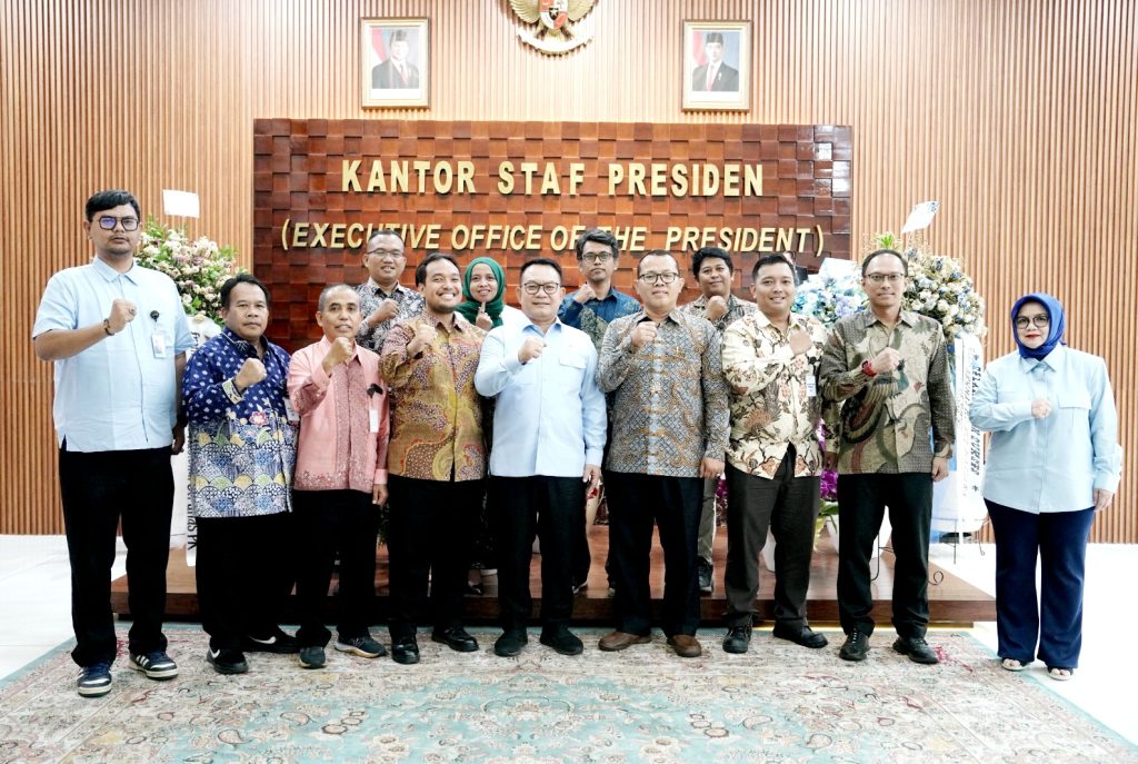 Kaukus Ekonom Pancasila Serahkan Draft RUU Perekonomian Nasional ke Kepala Staf Kepresiden