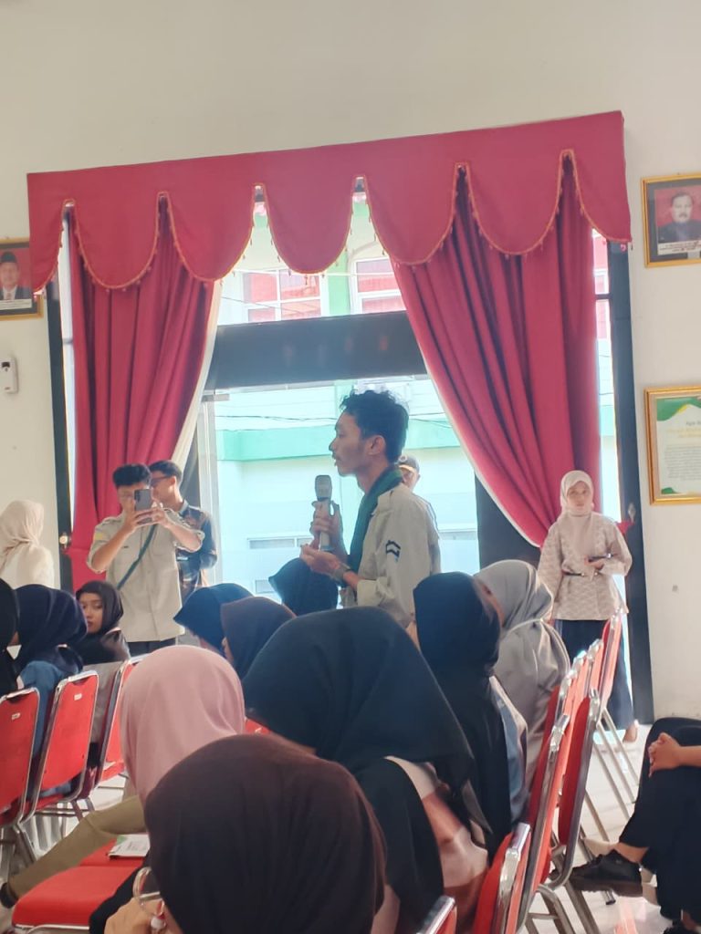 Kader HMI Korkom Walisongo Desak Wamenag RI untuk Perubahan Gelar S. Ars Prodi ISAI UIN Walisongo Semarang